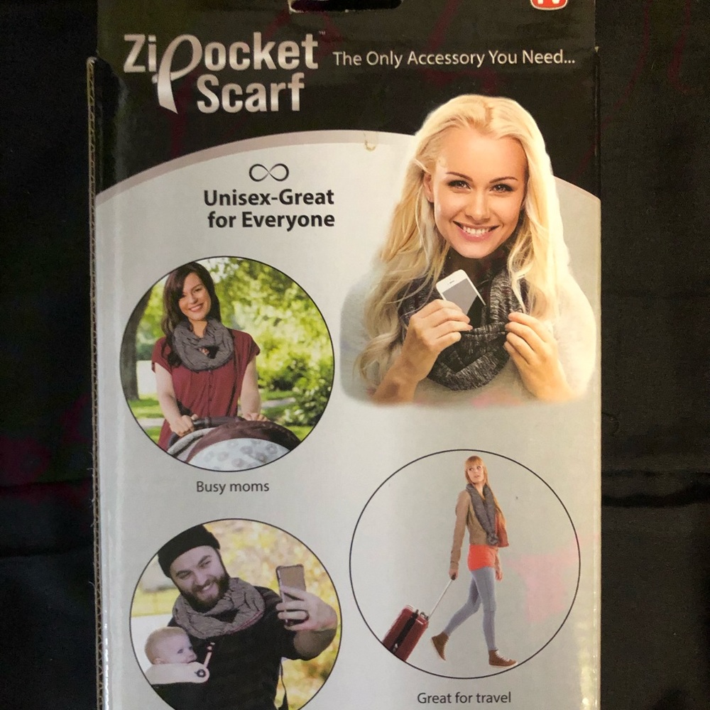 Pocket scarf